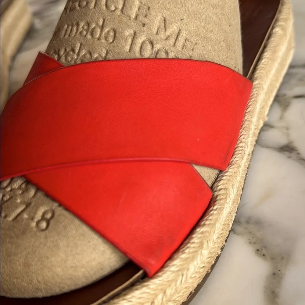 Vince Camuto Red & Tan Espadrille Sandals Women’s size 8.